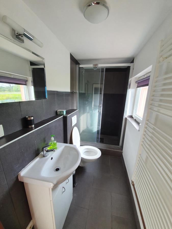 Apartman V Blizkosti Mesta Štětí Exteriér fotografie